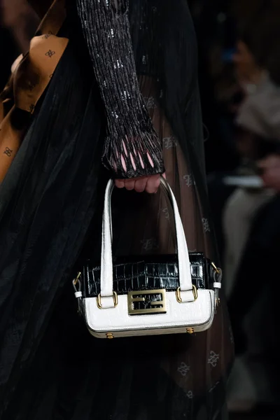Look 79